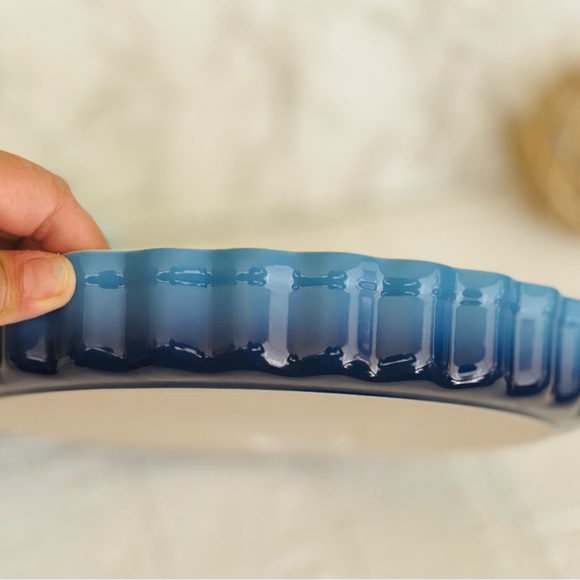 Le Creuset Stoneware Fluted Flan Dish Azure Blue Pie Plate 24cm - Picture 5 of 5
